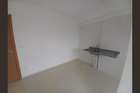 Cozinha de apartamento para alugar com 2 quartos, 42m² em Parque Sao Vicente, São Vicente