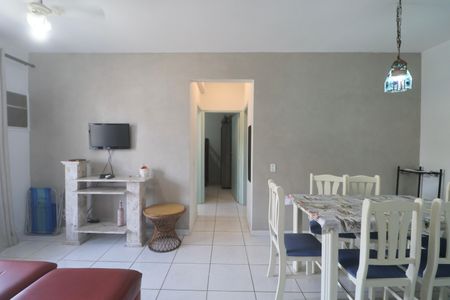 Apartamento para alugar com 80m², 2 quartos e 1 vagaSala