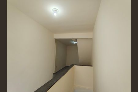 Corredor / Circulação de casa para alugar com 2 quartos, 80m² em Taquara, Rio de Janeiro