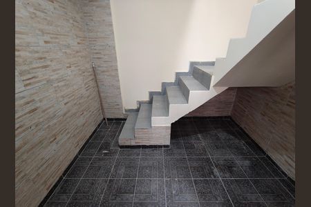 Casa para alugar com 80m², 2 quartos e sem vagaEntrada
