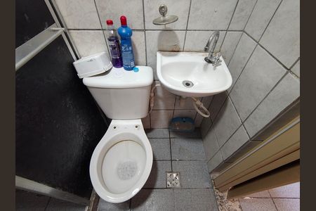 Casa para alugar com 80m², 2 quartos e sem vagaBanheiro Social