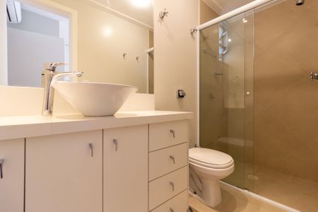 Apartamento para alugar com 100m², 3 quartos e 1 vagaBanheiro da Suíte