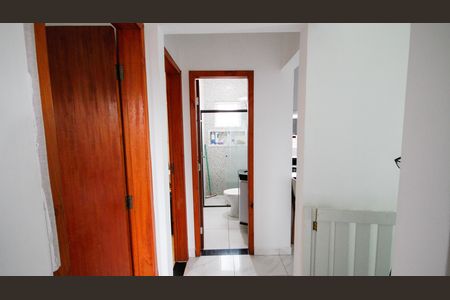 Casa de condomínio para alugar com 56m², 2 quartos e 1 vagaCorredor
