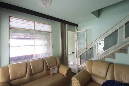 Sala de casa para alugar com 3 quartos, 180m² em Jardim dos Comerciários, Belo Horizonte