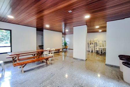 Apartamento para alugar com 115m², 3 quartos e 2 vagasÁrea comum - Salão de festas