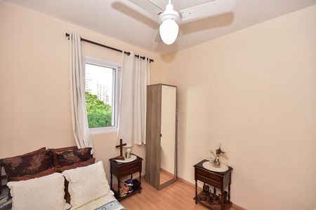 Apartamento à venda com 96m², 4 quartos e 1 vagaQuarto 2