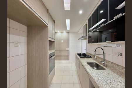 Apartamento para alugar com 160m², 4 quartos e 2 vagasCozinha 