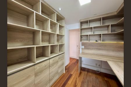 Apartamento para alugar com 160m², 4 quartos e 2 vagasQuarto 4