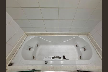 Apartamento para alugar com 160m², 4 quartos e 2 vagasBanheiro Suite 1