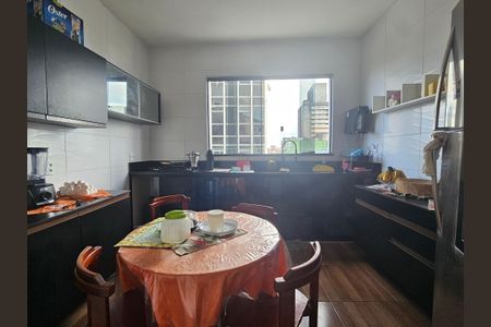 Apartamento para alugar com 97m², 2 quartos e sem vagaCozinha