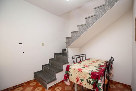Casa à venda com 160m², 4 quartos e 2 vagasSala