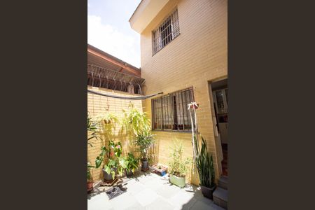Casa à venda com 160m², 4 quartos e 2 vagasQuintal