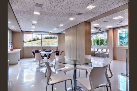 Apartamento à venda com 77m², 2 quartos e 2 vagasSalão de festas 