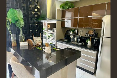 Apartamento à venda com 77m², 2 quartos e 2 vagasCozinha 