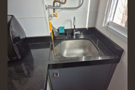 Apartamento à venda com 44m², 2 quartos e 1 vaga Apartamento à venda com 44m², 2 quartos e 1 vagaÁrea de serviço