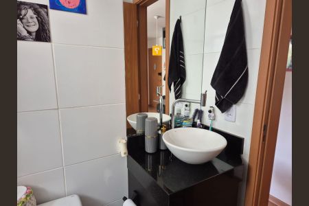 Apartamento à venda com 44m², 2 quartos e 1 vaga Apartamento à venda com 44m², 2 quartos e 1 vagaBanheiro