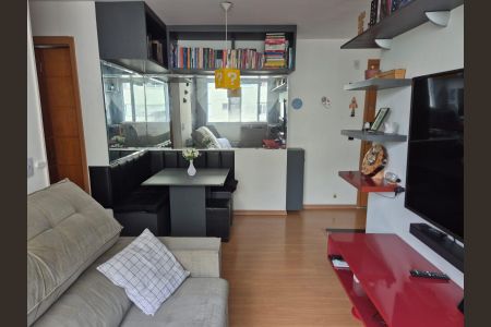 Apartamento à venda com 44m², 2 quartos e 1 vaga Apartamento à venda com 44m², 2 quartos e 1 vagaSala