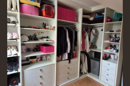 Apartamento à venda com 44m², 2 quartos e 1 vaga Apartamento à venda com 44m², 2 quartos e 1 vagaQuarto