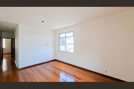 Apartamento à venda com 3 quartos, 90m² em Sagrada Família, Belo Horizonte