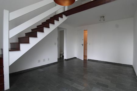 Sala de apartamento para alugar com 1 quarto, 58m² em Vila Helena, São Paulo