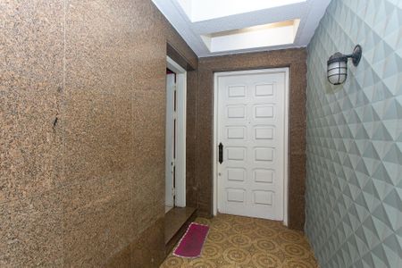 Casa para alugar com 180m², 4 quartos e 2 vagasCorredor