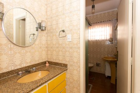 Casa para alugar com 180m², 4 quartos e 2 vagasBanheiro Social