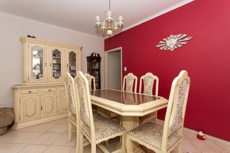 Casa para alugar com 180m², 4 quartos e 2 vagasSala