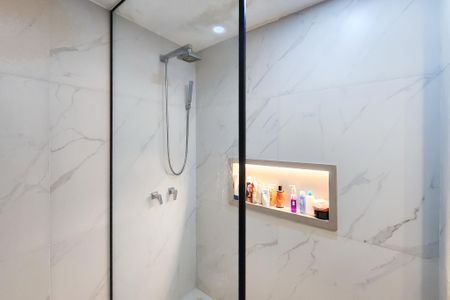 Apartamento à venda com 146m², 3 quartos e 1 vaga Apartamento à venda com 146m², 3 quartos e 1 vagaBanheiro da Suite