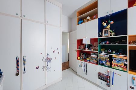 Apartamento à venda com 146m², 3 quartos e 1 vaga Apartamento à venda com 146m², 3 quartos e 1 vagaQuarto 2