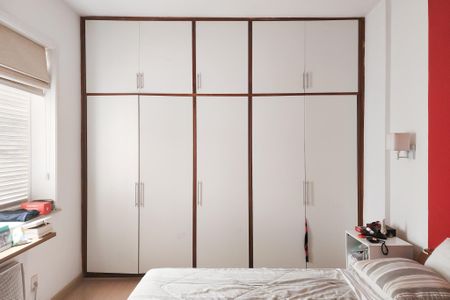 Apartamento à venda com 146m², 3 quartos e 1 vaga Apartamento à venda com 146m², 3 quartos e 1 vagaSuite