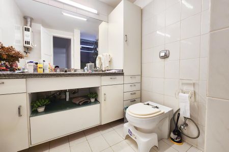 Apartamento à venda com 146m², 3 quartos e 1 vaga Apartamento à venda com 146m², 3 quartos e 1 vagaBanheiro