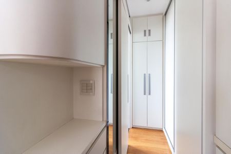 Apartamento para alugar com 110m², 1 quarto e 2 vagas Apartamento para alugar com 110m², 1 quarto e 2 vagasCloset da suíte