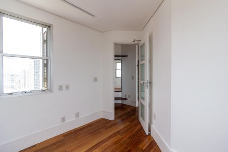 Apartamento para alugar com 110m², 1 quarto e 2 vagas Apartamento para alugar com 110m², 1 quarto e 2 vagasQuarto