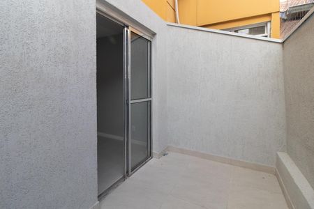 Casa de condomínio à venda com 64m², 3 quartos e 2 vagas Casa de condomínio à venda com 64m², 3 quartos e 2 vagasQuintal