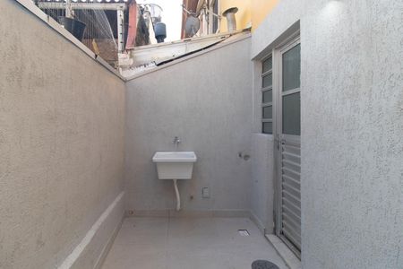 Casa de condomínio à venda com 64m², 3 quartos e 2 vagas Casa de condomínio à venda com 64m², 3 quartos e 2 vagasQuintal