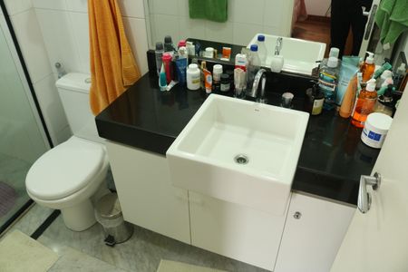 Apartamento à venda com 84m², 3 quartos e 2 vagasBanheiro da Suíte