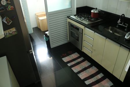 Apartamento à venda com 84m², 3 quartos e 2 vagasCozinha