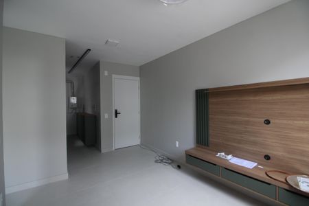 Sala de apartamento para alugar com 2 quartos, 45m² em Taquara, Rio de Janeiro