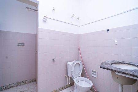Banheiro de apartamento para alugar com 1 quarto, 35m² em Bela Vista, São Paulo