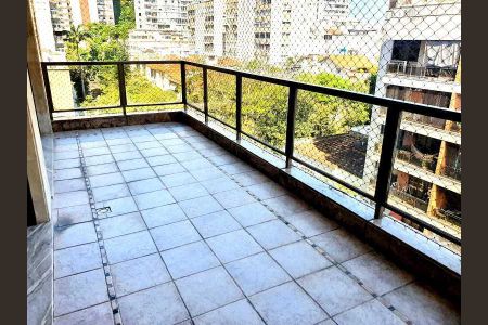 Apartamento à venda com 220m², 4 quartos e 2 vagas