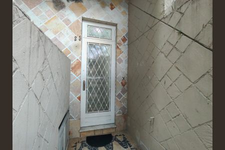 Apartamento à venda com 65m², 2 quartos e sem vagaFachada e portaria