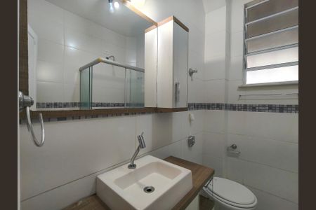 Apartamento à venda com 65m², 2 quartos e sem vagaBanheiro Corredor