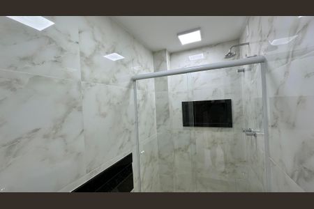 Casa de condomínio para alugar com 300m², 5 quartos e 4 vagasBanheiro quarto 5
