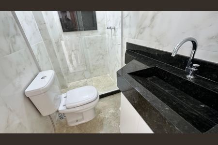 Casa de condomínio para alugar com 300m², 5 quartos e 4 vagasBanheiro quarto 3