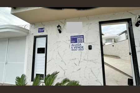 Casa de condomínio para alugar com 300m², 5 quartos e 4 vagasPlaquinha 