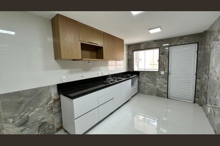 Casa de condomínio para alugar com 300m², 5 quartos e 4 vagasCozinha