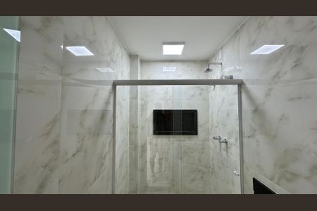 Casa de condomínio para alugar com 300m², 5 quartos e 4 vagasBanheiro quarto 3