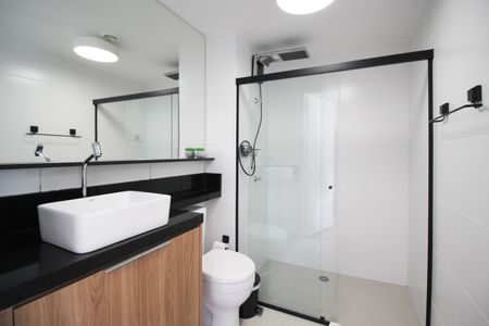 Studio para alugar com 29m², 1 quarto e sem vaga Studio para alugar com 29m², 1 quarto e sem vagaBanheiro Social