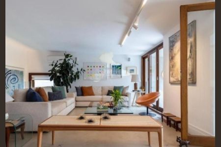 Casa à venda com 3 quartos, 608m² em Jardim Everest, São Paulo