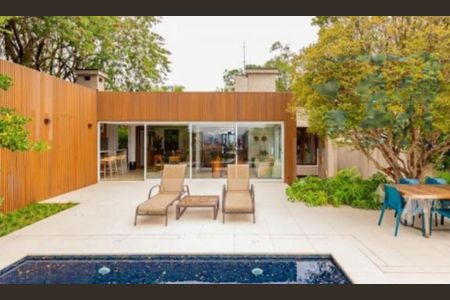 Casa à venda com 3 quartos, 608m² em Jardim Everest, São Paulo